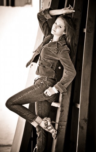 young woman teen lizeth aviles photography