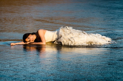 beach waves griselda trash the dress sand woman bride gown lizeth aviles photography
