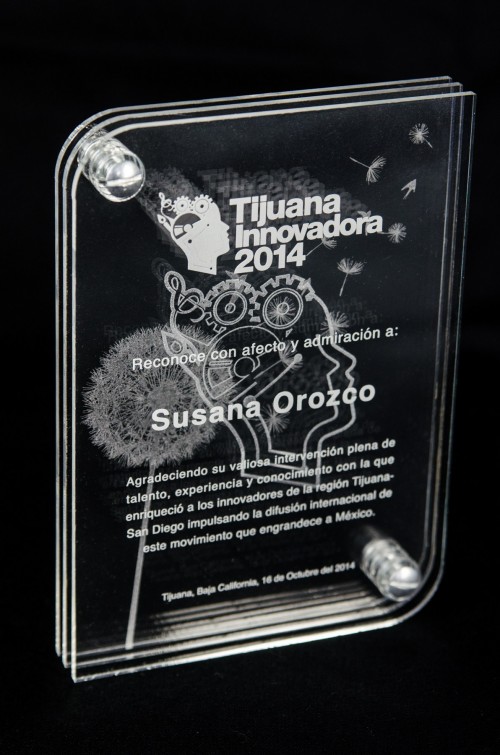 Product kinvit engraving laser cut TIjuana San Diego lizeth aviles photography