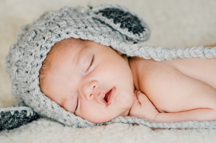 newborn baby boy mother bond tijuana san diego lizeth aviles photography