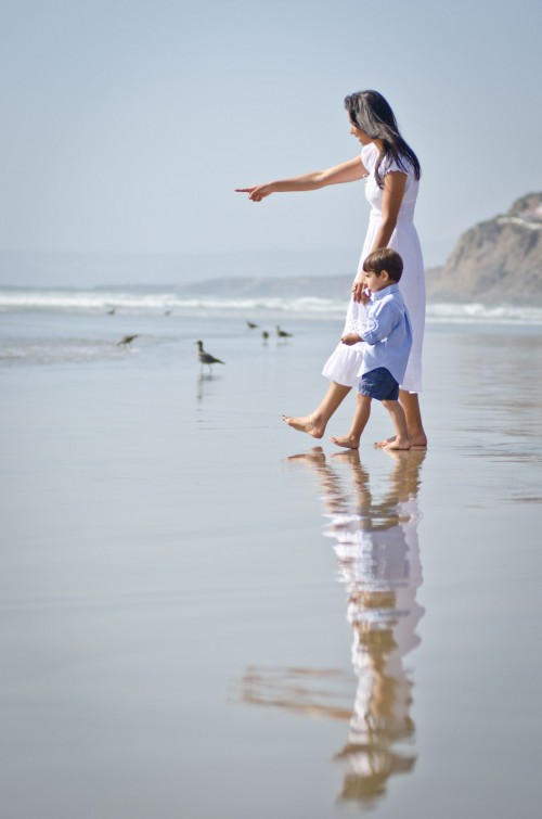 family boy mom beach rosarito baja waves sun lizeth aviles photography