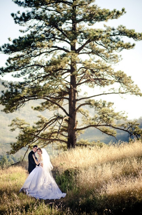 Couple Love wedding gown bride church California San Diego Tijuana Lizeth Aviles Photography